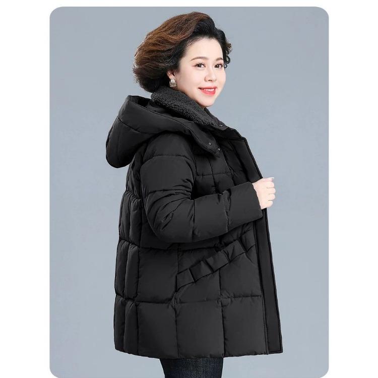 Verdickte, mit Baumwolle gefütterte Winterjacke für Frauen mittleren Alters, langer Daunenmantel für zusätzliche Wärme