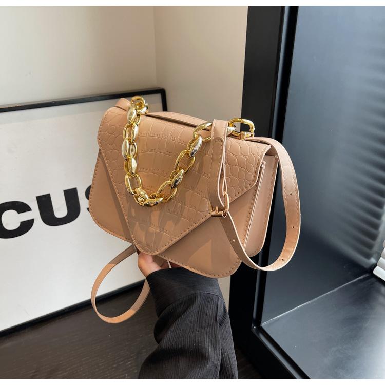 Women's temperament chain solid color 2025 autumn and winter new casual portable shoulder messenger small square bag