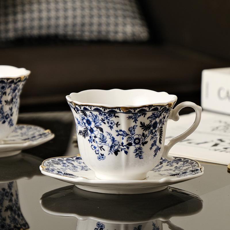English Style Blue And White Porcelain