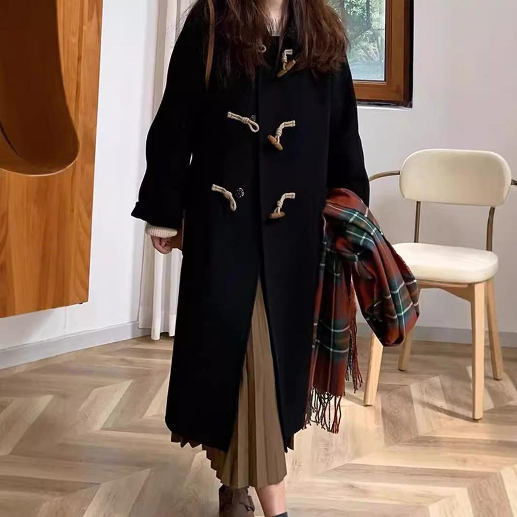 Black Horn Buttoned Coat for Women Autumn and Winter Solid Color Loose Fashion Coat Hepburn Style Woolen Coat