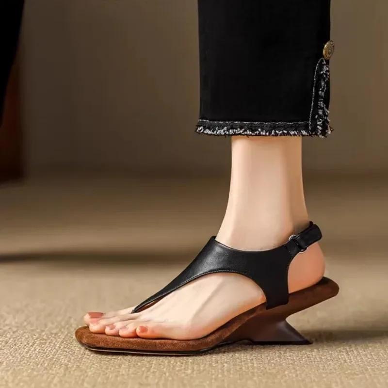 Women's New Sweet Casual Women's Shoes 2025 Summer Wedge High Heels Open Toe Beach Banquet Party Luxury Women's Flip Flops