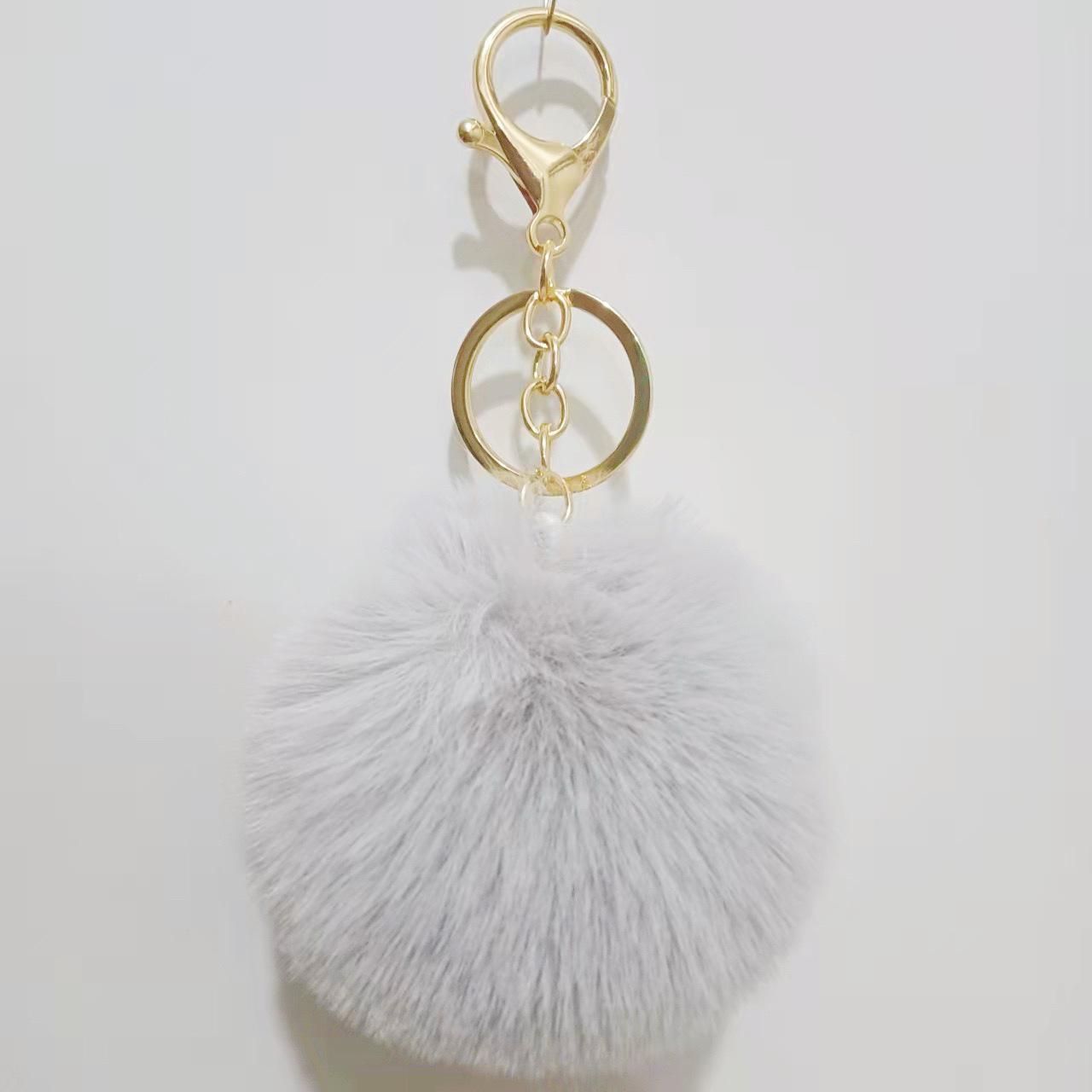 

Брелок-мяч из искусственного меха кролика Рекс 8 см - подвеска на сумку и аксессуар для одежды Fur Ball with Gold 4-Section Chain Lobster Clasp