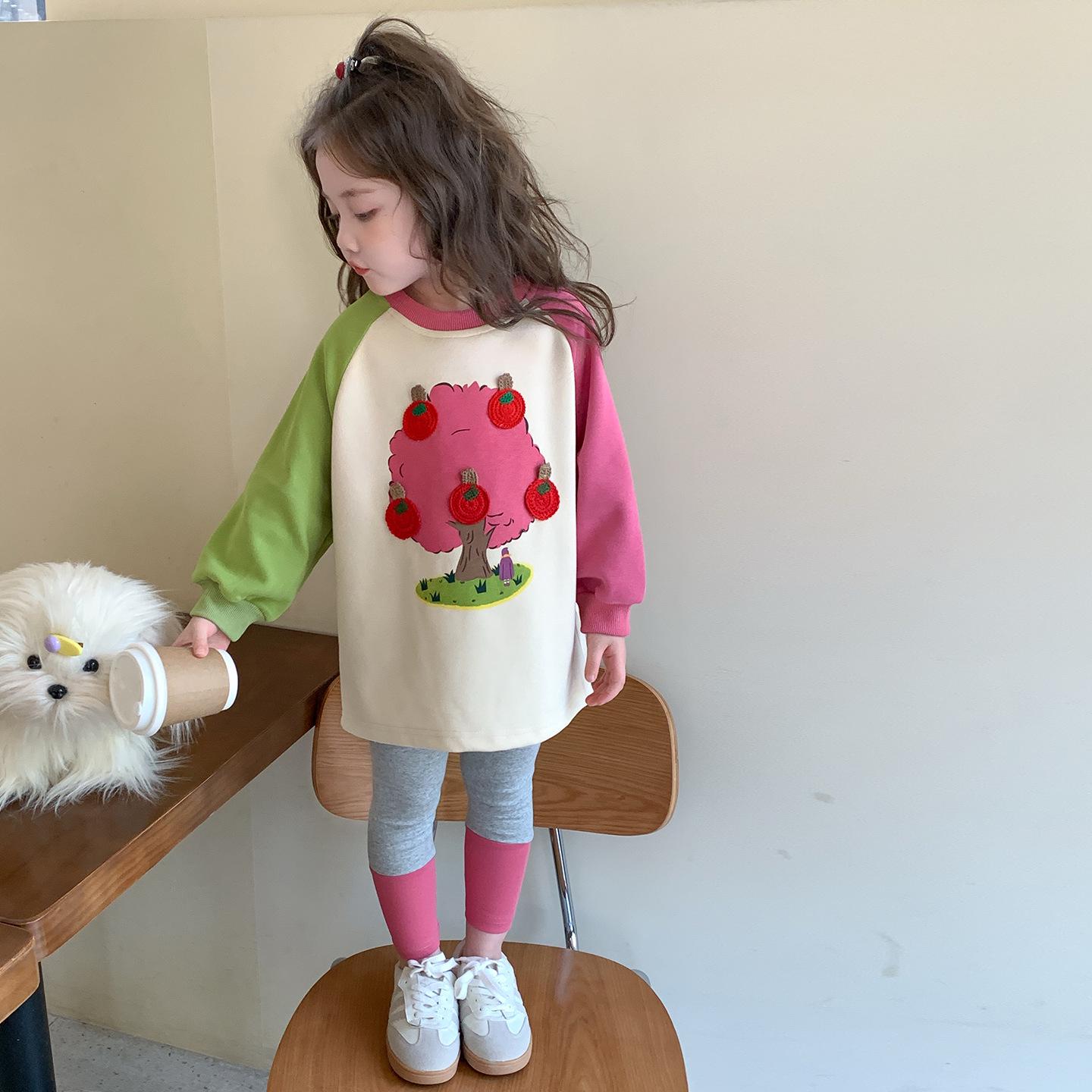 

Комплект толстовки с принтом яблони на весну/осень 2025 для маленьких девочек - Модный цветной блок 110 cm белый/кремовый