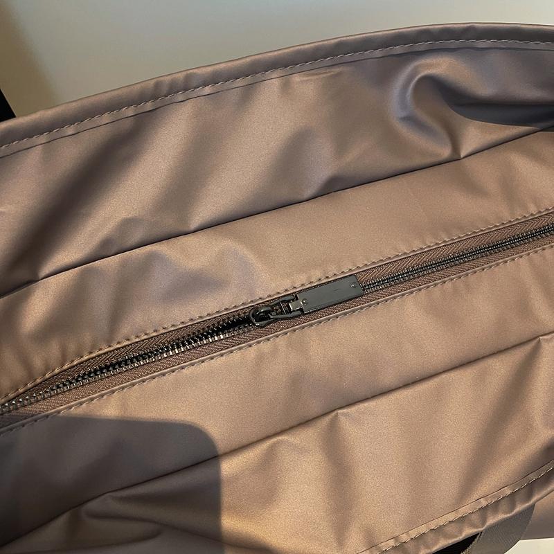 Minimalist Nylon Tote Bag for Women – Large Capacity Shoulder Bag with Adjustable Strap, Perfect for Work & Everyday Use