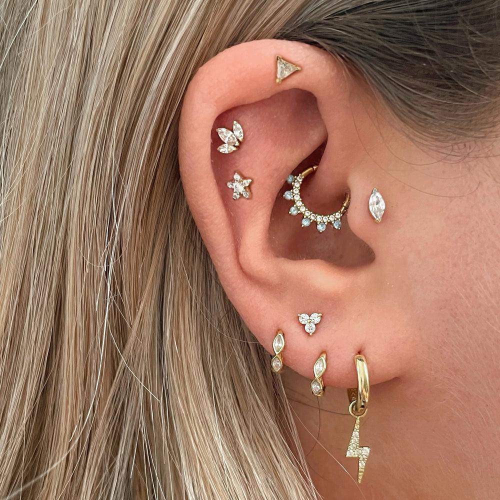 1 Par Brincos Piercing Septo Conch Tragus para Mulheres Coroa Estrela Zircônia Cor Dourada Hélice Daith Lóbulo Cartilagem Piercing Joia de Orelha