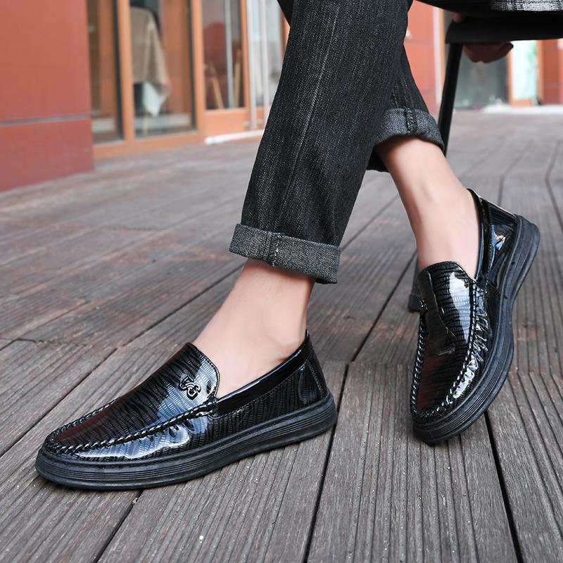 Новое поступление Лодочные туфли мужские слипоны черные из лакированной искусственной — фото 6