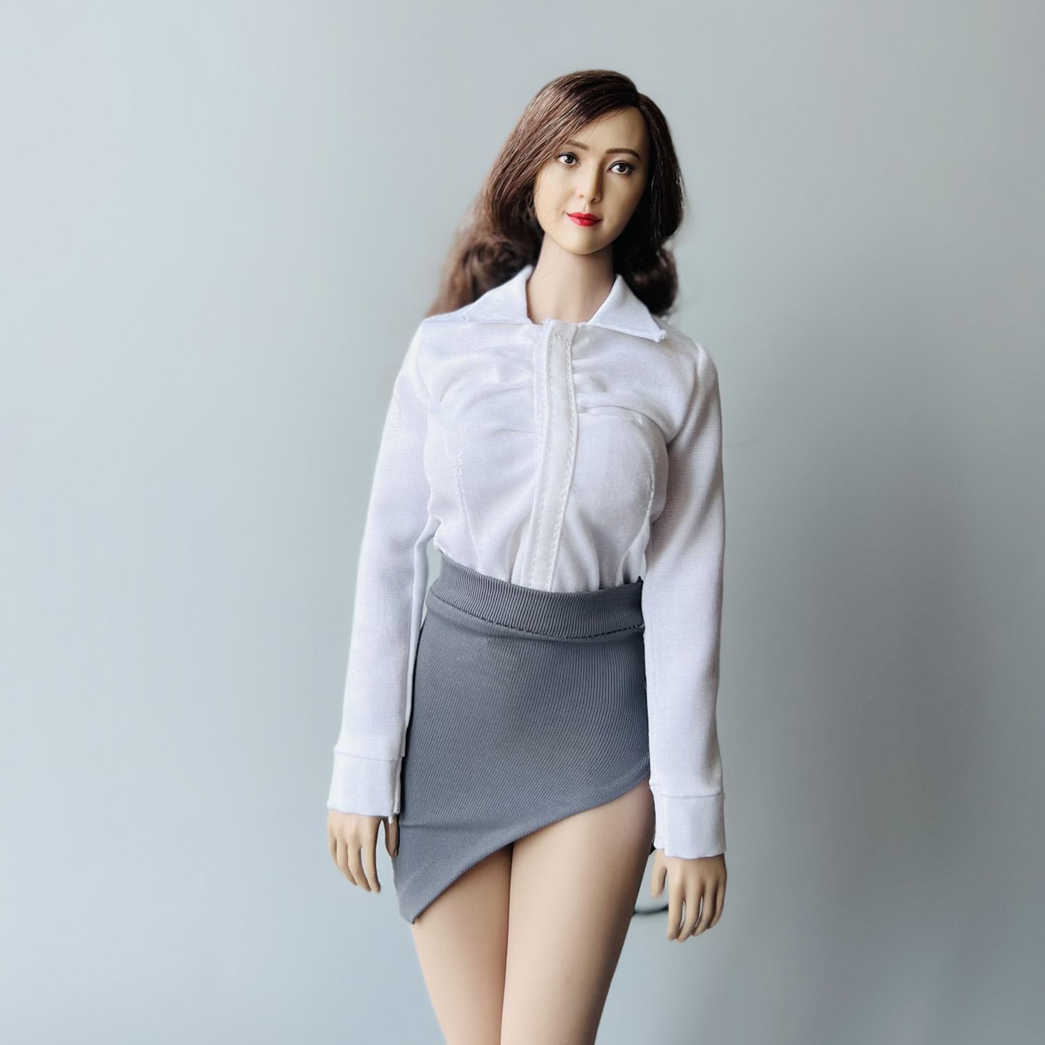 

[TOYBARJAPAN] 16 Scale Figure Accessory Fits TBLeague and other body types. Beautiful Female Office Lady Style: White Shirt and Side-Slit Gray