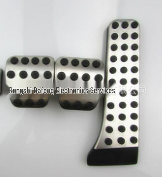 Mercedes-Benz C, E, GLK, GLC, S, SL, CLS Class Pedal Modifier for Accelerator and Brake Rest Area