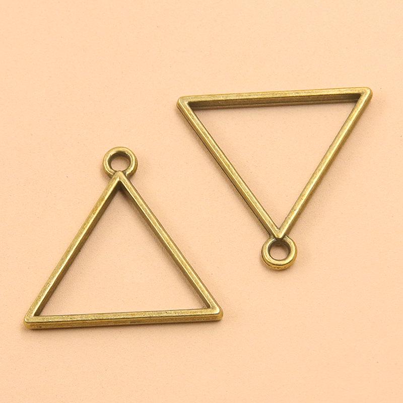 17 Ancient Green DIY Alloy Jewelry Pendants: Moon, Round, Heart with Drip Glue and Hollow Borders.