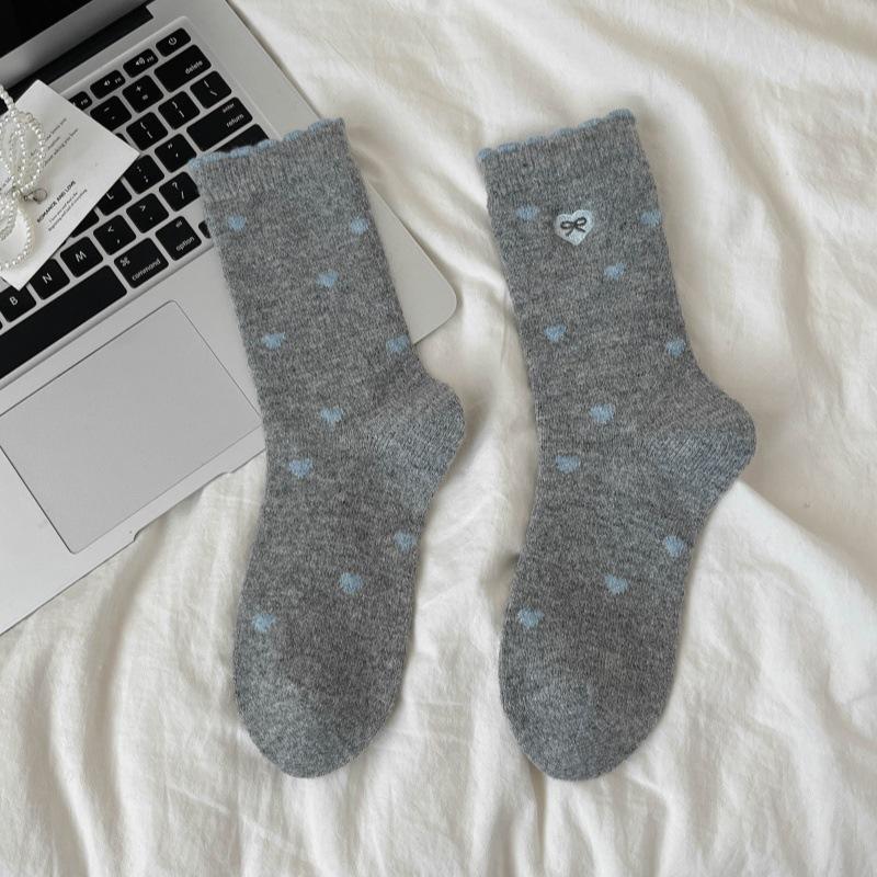 Wollsocken Stil Stickerei Liebe Kniestrümpfe Haufen von Socken Dicke Warme Socken