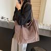 2025 New Autumn and Winter Large-capacity Tote Bag Women's Commuter Leisure Armpit Bag College Student Class Shoulder Bag