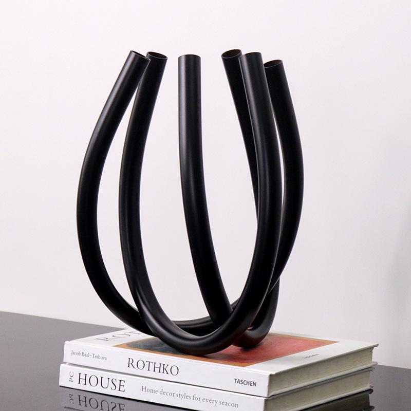 Elegant Metal Vase for Flower Arrangements - Luxury Decor for Living & Dining Rooms
