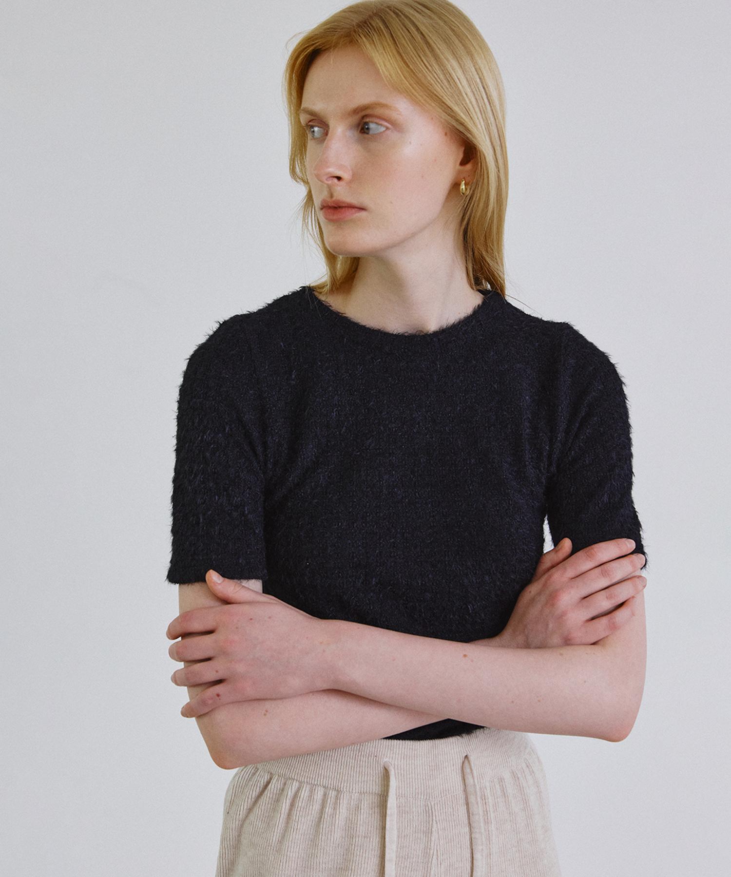 Step Around Hairy Half Sleeves T Shirts_Black Black
