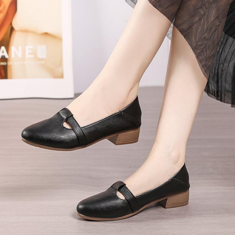 Foot cover shallow mouth work shoes women's autumn new retro single shoes pointed comfortable soft sole temperament versatile women's shoes