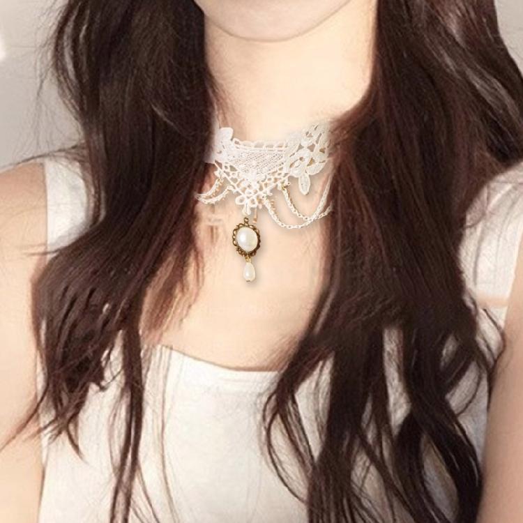 Sophisticated White Lace Necklace Elegant White Lace Neck Chain Accessory with Statement Jewelry Pendant for Women