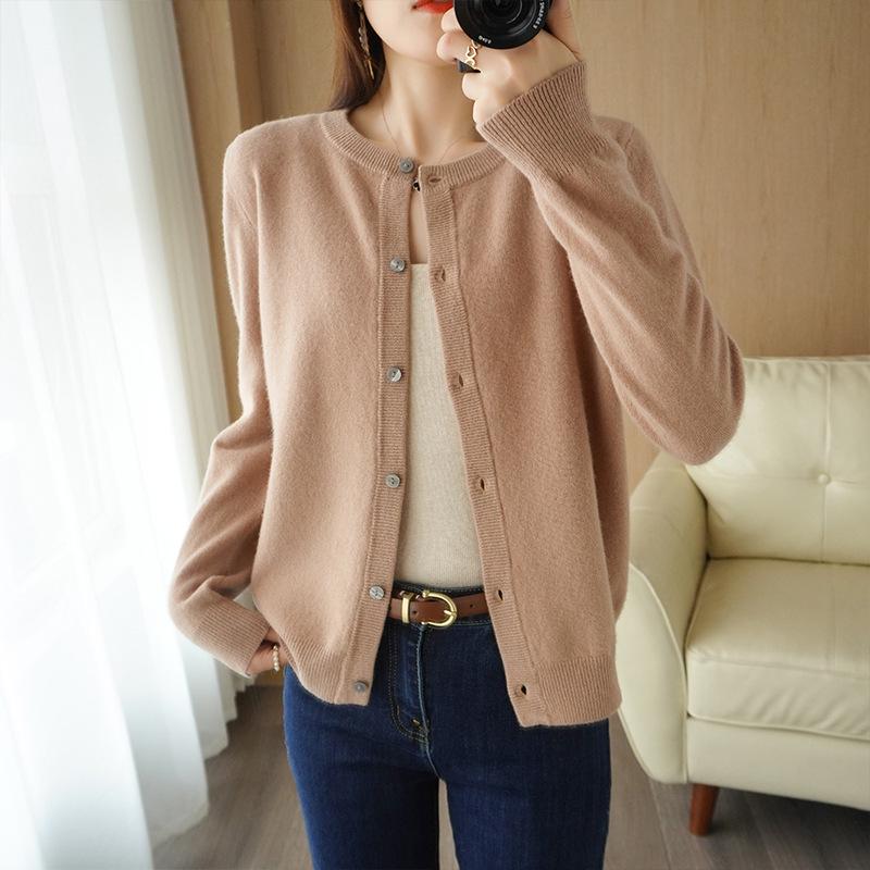 Women's Loose Plus Size Pure Wool Cardigan - Round Neck, Long-Sleeve, Anti-Pilling Knitwear for Spring & Autumn