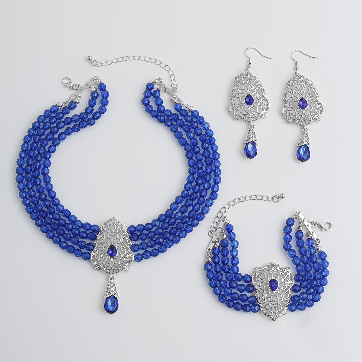 

Accessories High-end Fashion Temperament Necklace Vintage Multi-layer Crystal Necklace Earrings Bracelet Set