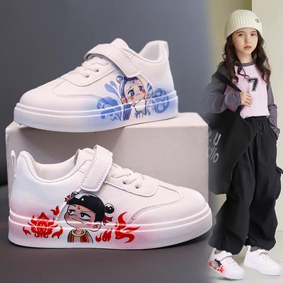 Cartoon-Kinder-Board-Schuhe Mädchen kleine weiße Schuhe 2025 Frühling und Herbst neue Jungen-Sportschuhe mittlere und ältere Kinder weiche Sohle Freizeit