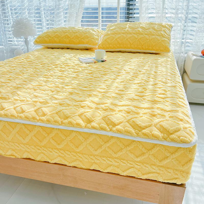 Plush Velvet Mattress Protector: Winter Taffeta Fitted Sheet & Cover for Simmons Bedspread