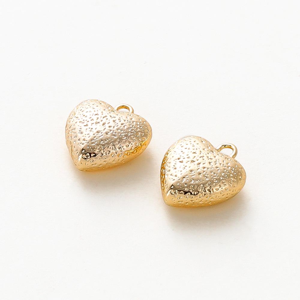 18k Gold-Filled Heart Pendant Necklace: Color-Preserving Peach Heart for Wealth and Elegance