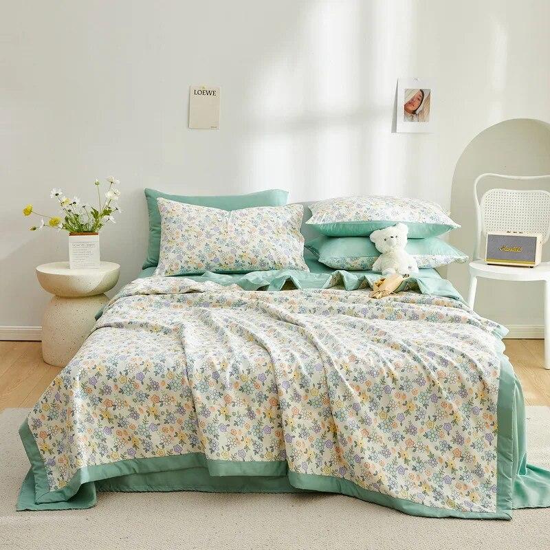 Summer Thin Cool Quilt Bedding Home Textiles Children Student Dormitory Cartoon Soft Comfortable Blanket Air-conditioning Quilt