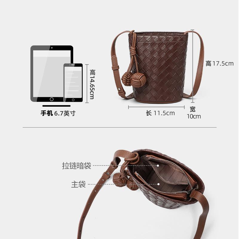 Mobile Phone Bag Women'S Bag Summer Shoulder Messenger Bag Bucket Bag Fashion Commuter Diamond Woven Bag