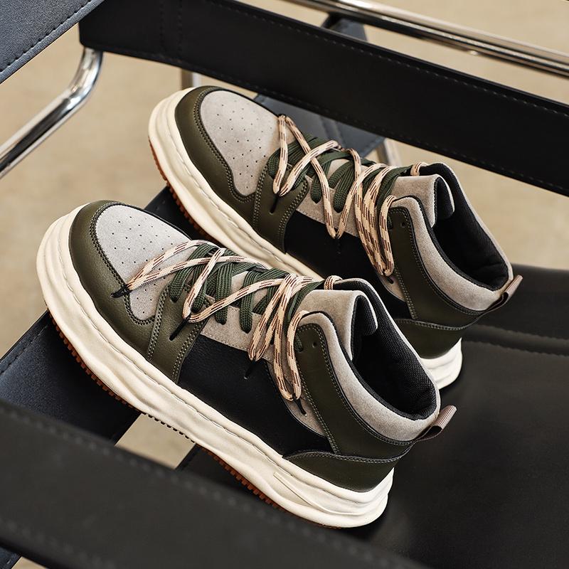 Nové tenisky s vysokým svrškem a vulkanizovanou podrážkou Pánská módní obuv Britský styl Pánské boty Street style Pánské trendy Venkovní plátěné boty na platformě Pánské