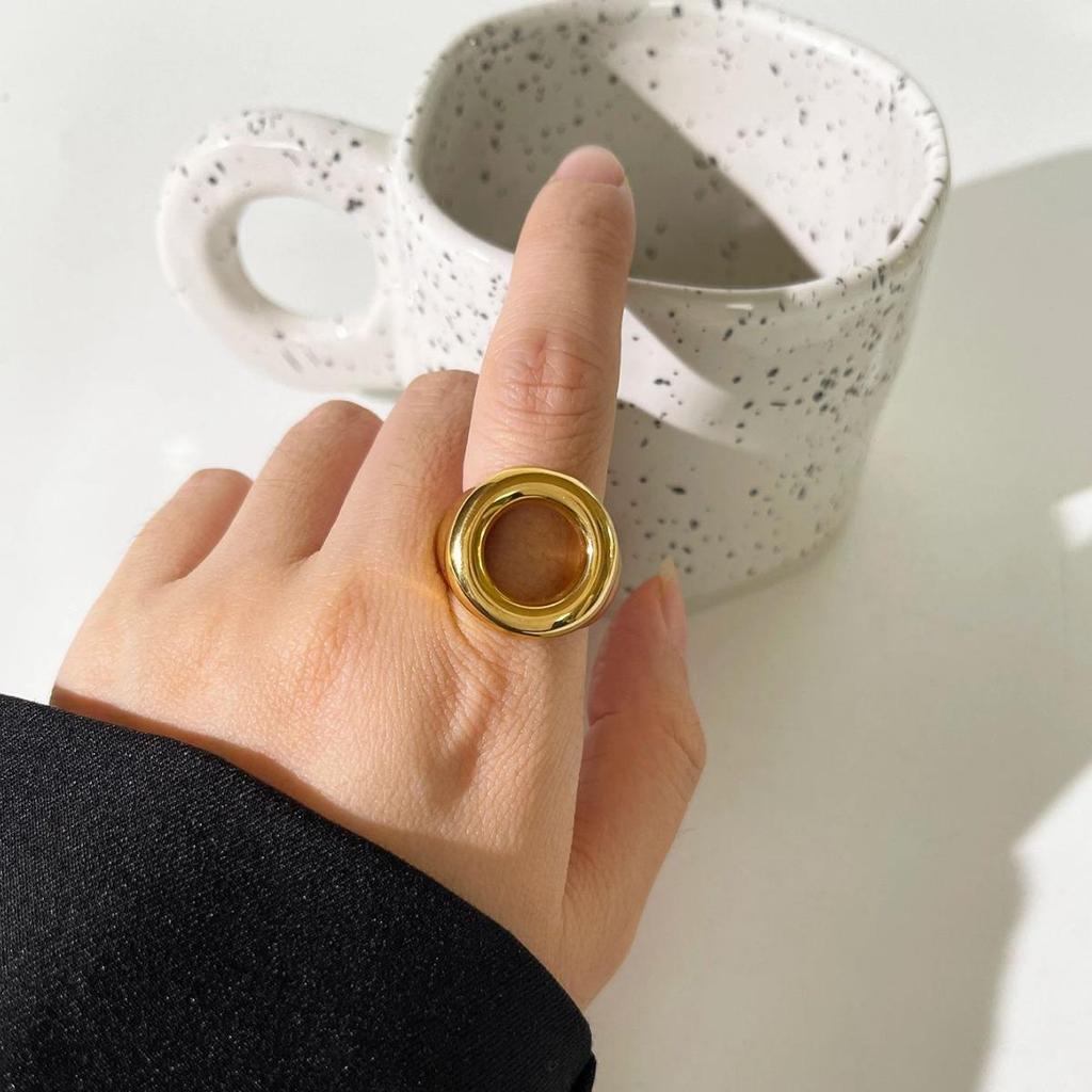 Inel de modă pentru femei din oțel inoxidabil gol lustruit aur de 18K