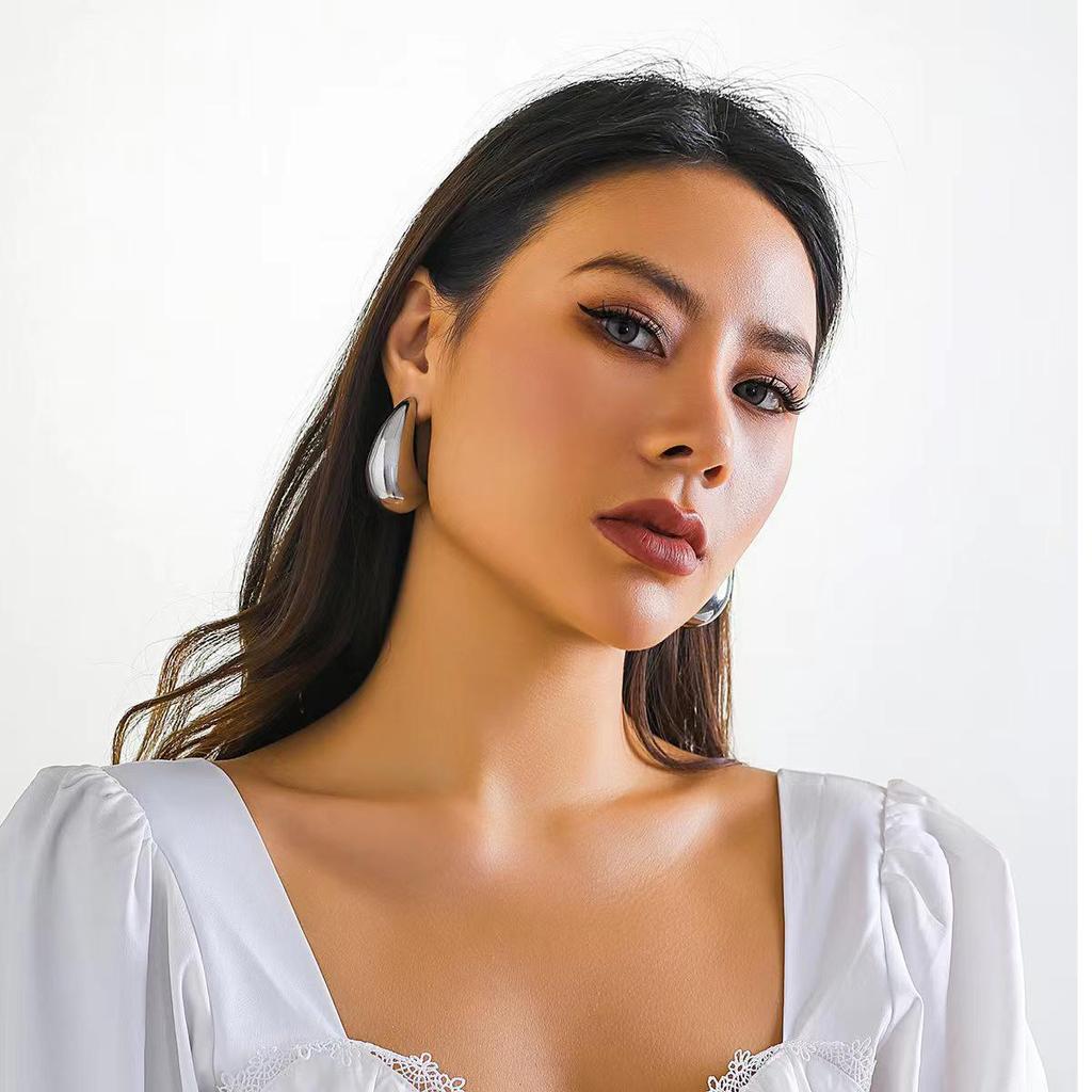 European & American Teardrop Stud Earrings: Fresh, Elegant, and Versatile Style