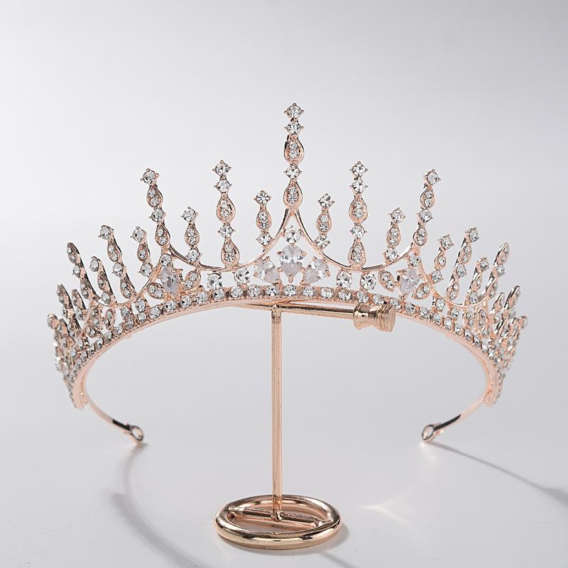 Braut Feenhaft und Elegant Waldkrone Hochzeit Hochzeitskleid Abendessen Reise Fotografie Stil Krone Kopfschmuck