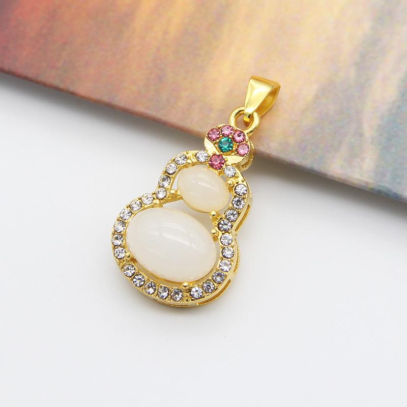 Gold-Inlaid Jade Gourd Pendant Necklace with Imitation Green Chalcedony and Diamond Enamel for Women