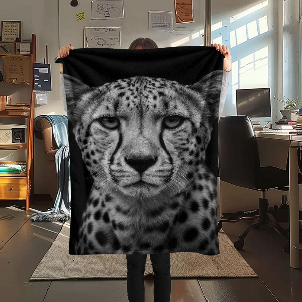 1Pc BigFive Print Flannel Blanket, High quality Comfortable for All Seasons, Home Decor, Warmth and Comfort, Perfect for Christmas Gifts