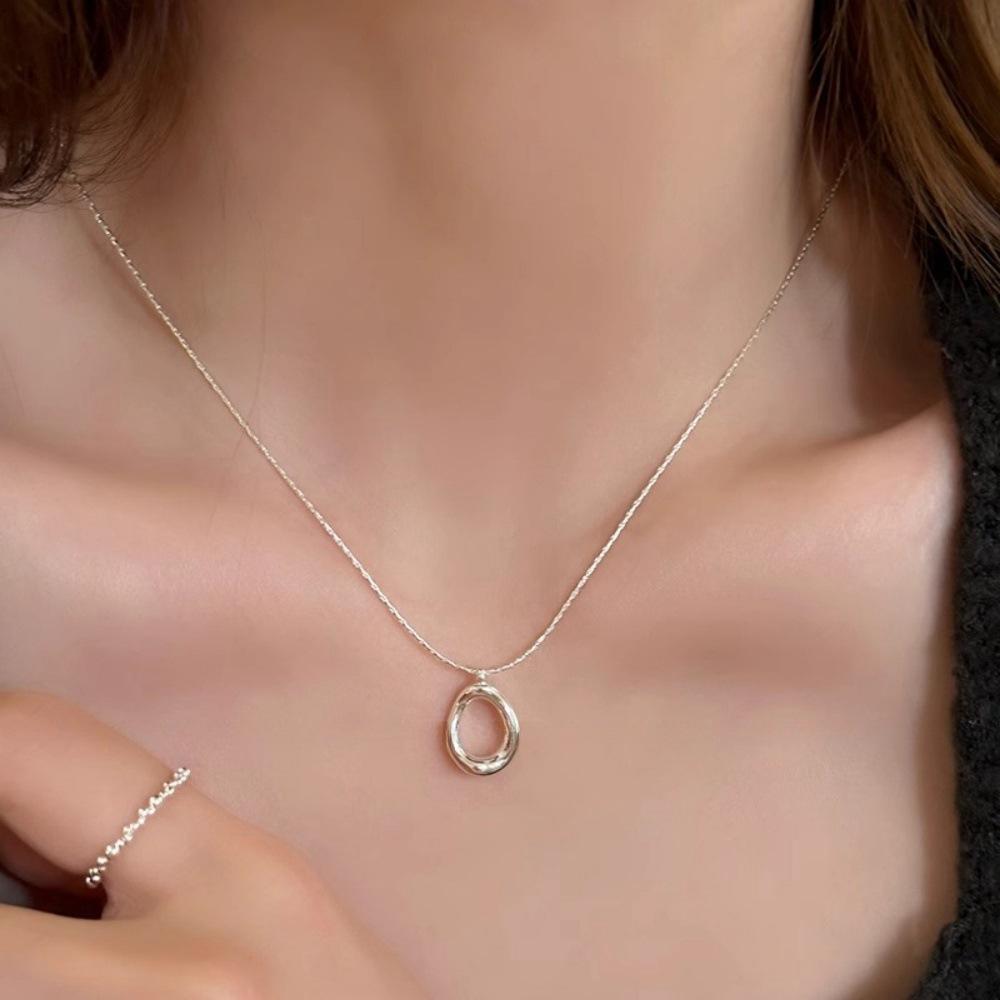Irregular circle pendant necklace simple clavicle chain cold wind accessories