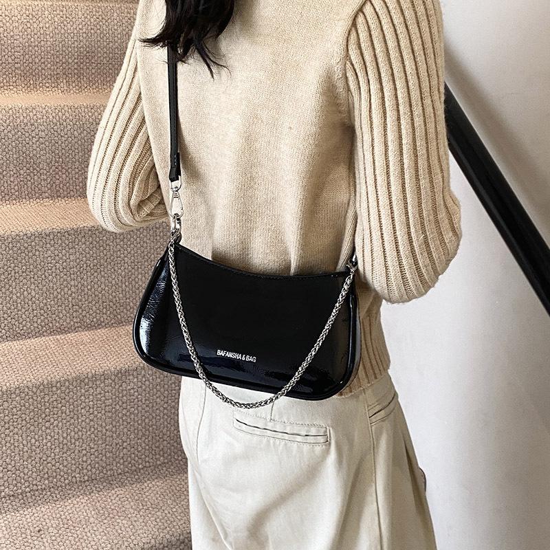 Korean Light Luxury Niche Texture Retro Chain Portable Underarm Bag Versatile Simple Commuter Solid Color Messenger Bag Women