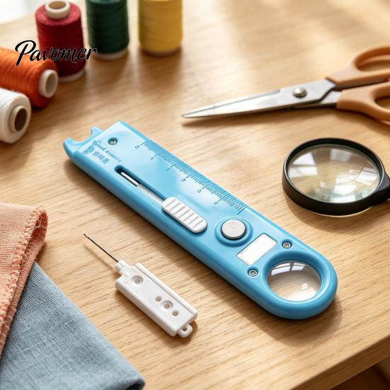Nähwerkzeug mit Lupe 1/2 Stück 4-in-1 Einfädler Nahttrenner & Kleideränderungszubehör Maßstab, Multifunktionale Magnetische Einfädelhilfe