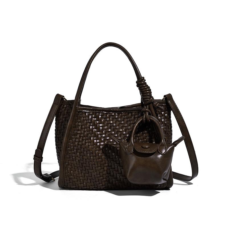 2025 New Hand-Woven Portable Bucket Bag Casual Soft Leather Shoulder Bag Fashionable All-Match Crossbody Bag for Women