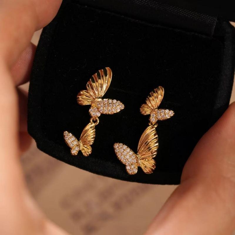 

Temperament Butterfly Smart French Retro Earrings Women s Versatile Small Premium Micro Inlaid Shining Exquisite Earrings Ear Jewelry