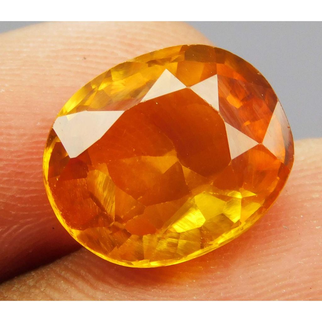 12.2 Ct Oval Cut Sparkling Loose Gemstone Natural Fire Orange Sapphire