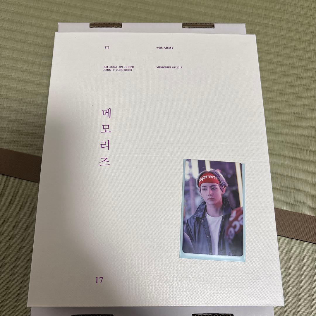 

[USED] BTS MEMORIES OF 2017 DVD with V (Taehyung) photocard
