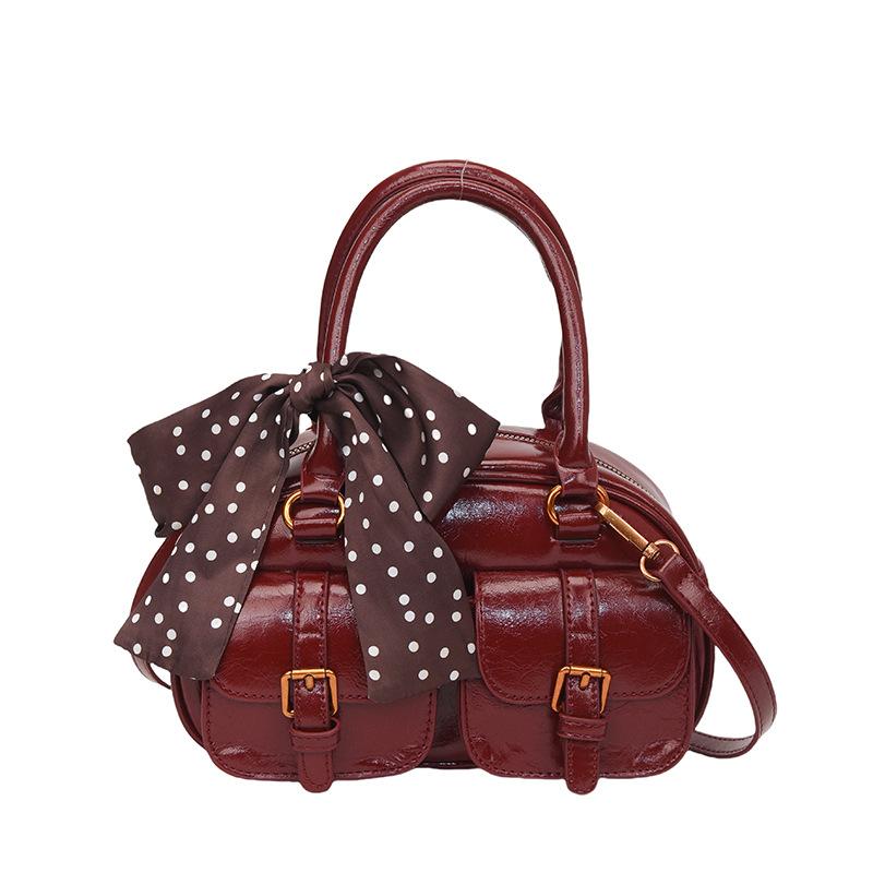 

Корейська версія модної портативної сумки під пахву жіноча 2025 нова висококласна сумка-боулінг для поїздок на роботу проста плечова сумка через плече червоний