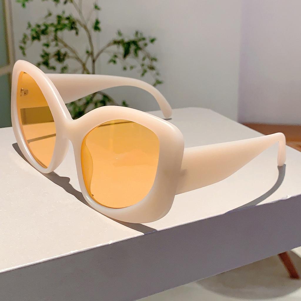 Stylish Oversized Sunglasses Women  New Irregular Rim Outdoor Shades for Travelling Trendy Design Anti-UV Sun Glasses