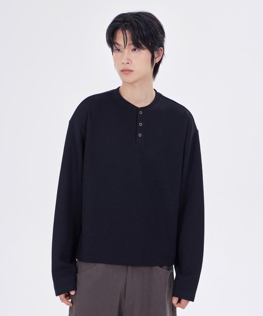 GLW Steady Waffle Crop Henley Neck T-Shirt Black