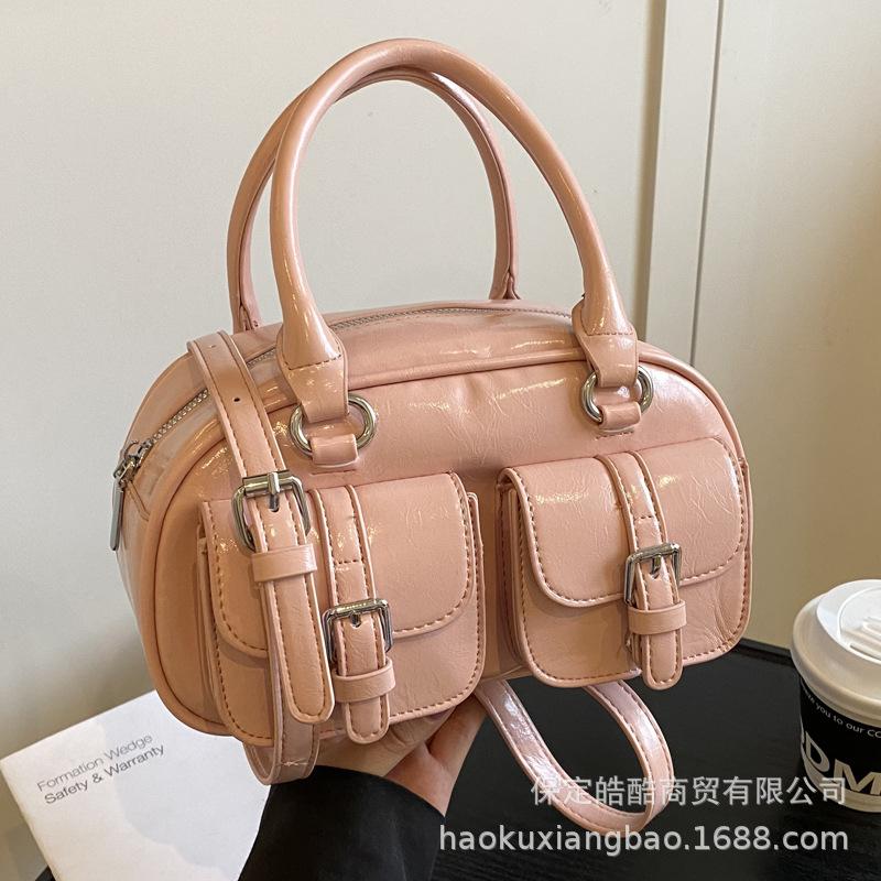 This Year's Popular Summer Small Bag Women's 2025 New Fashion Versatile Shoulder Messenger Bag Super Fire Portable Pillow Bag