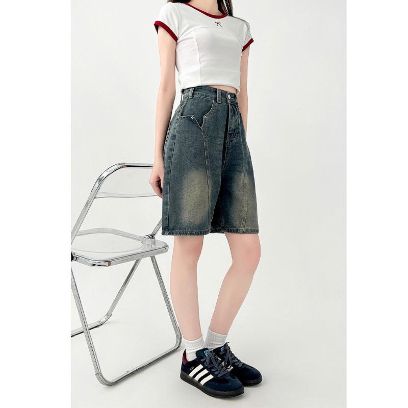 Plus Size Retro Straight-Leg Denim Shorts for Women, Summer 2025 Edition - Mid-Length, Loose Fit