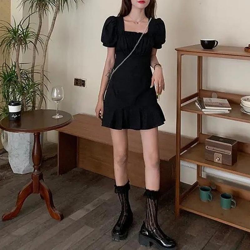 Vestido Curto Feminino Moda Babados Cintura Fina Gola Quadrada Pequeno A-line Vestido Bolsa Quadril