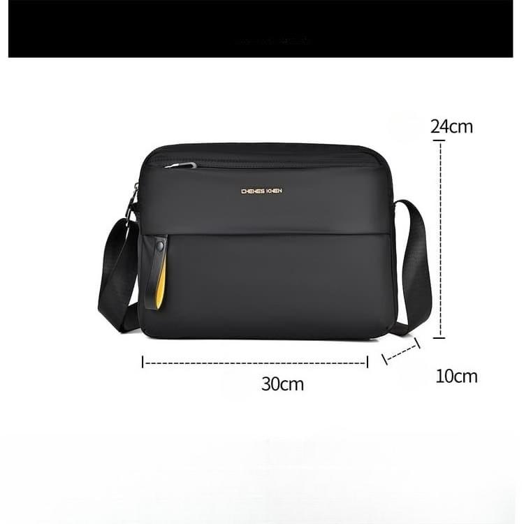 Casual and simple men's shoulder messenger bag