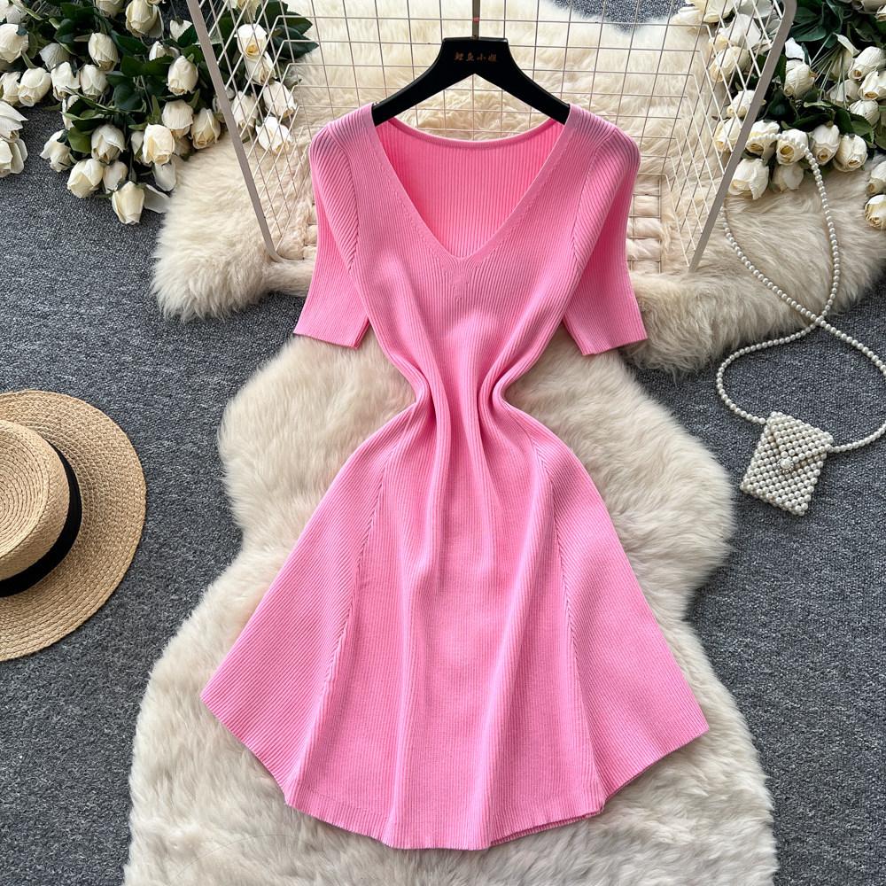 V-neck Short-sleeved Knitted Multi-color Dress, Summer A-shaped Skirt, Age-reducing Waist and Thin Temperament Commuter Skirt