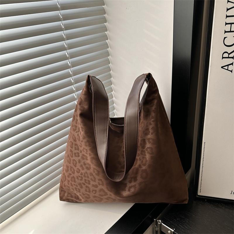 Fashionable Leopard Print Shoulder Bag With Inner Phone Pocket For Women