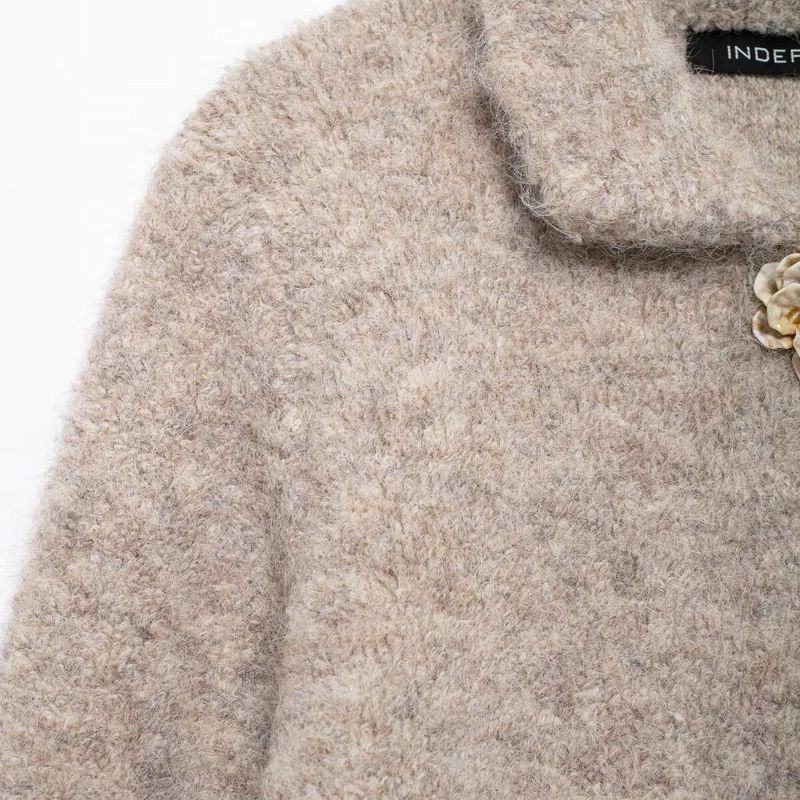 Kaslead New Arrival Women's Clothing Fashion Style Fashion All-Match Flower Shape Decorated Row Button Knitting Outwear 9598175