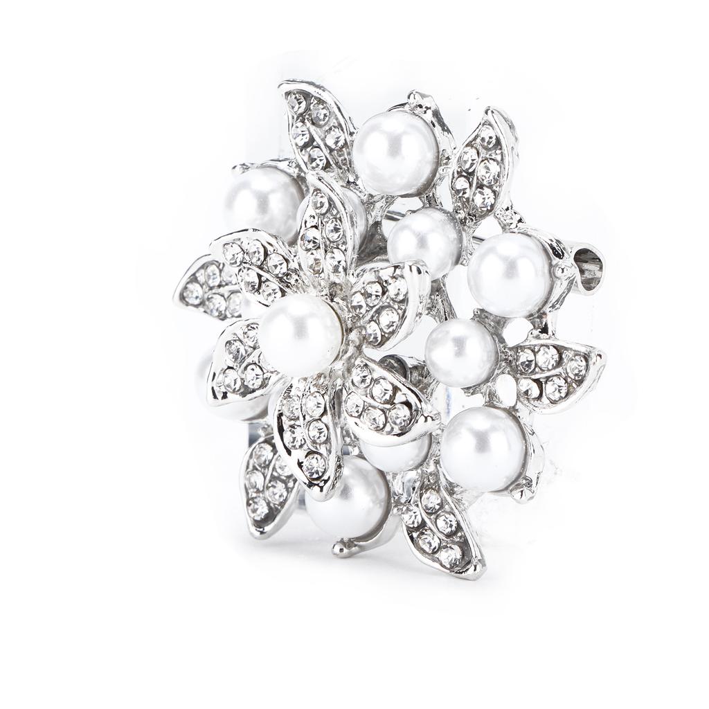 Brooch Diamond Flower Pearl Alloy Fashion for Exquisite Present Cloth DecorationsSilver